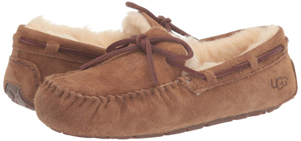 UGG Women's Dakota Moccasin, CHESTNUT, 7 B US