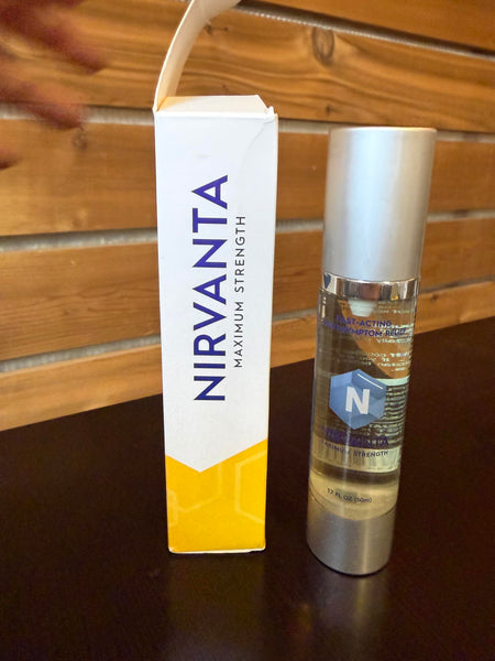 Frankincense Oil Pump for Hands & Feet – Fast-Absorbing Botanical Oil with Frankincense, Lavender & Myrrh – Lightweight Daily Use Skin Care Formula