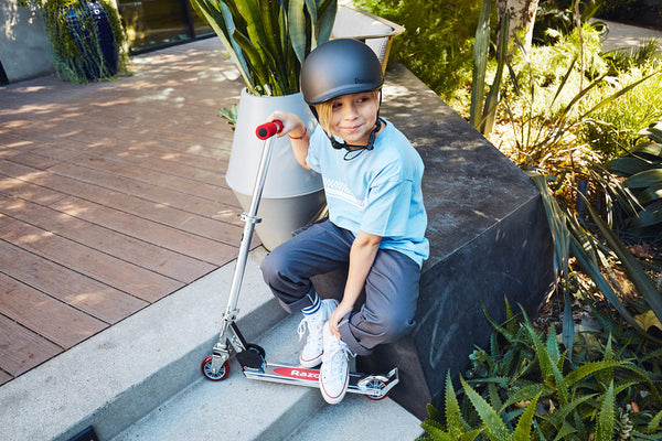 Razor A2 Kick Scooter for Kids - Lightweight, Foldable, Aluminum Frame